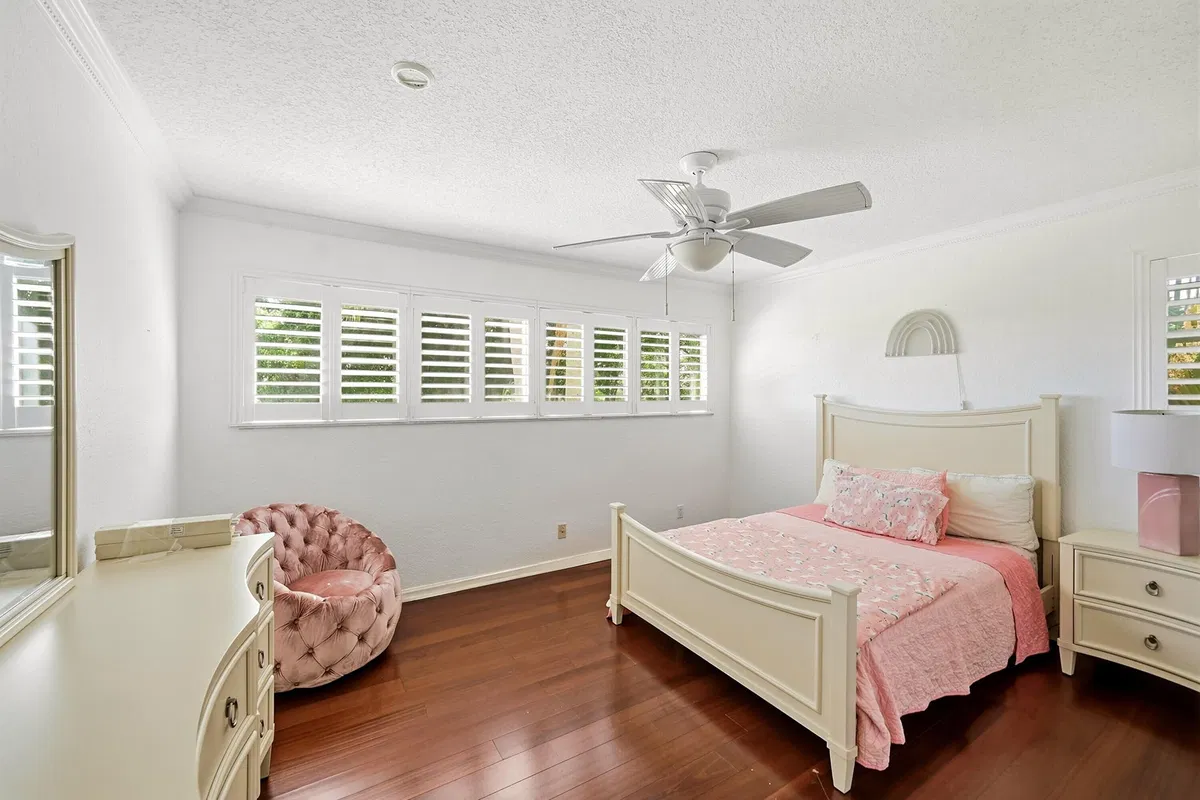  Residence photo 61