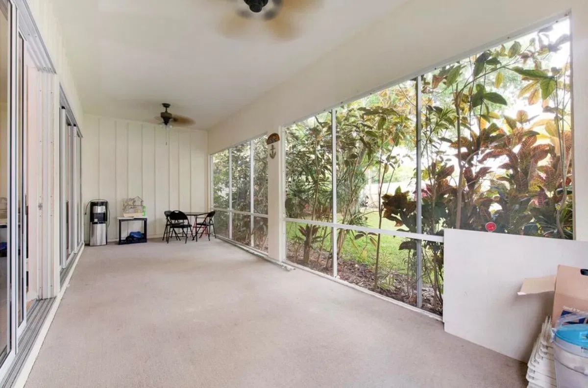  Residence photo 16