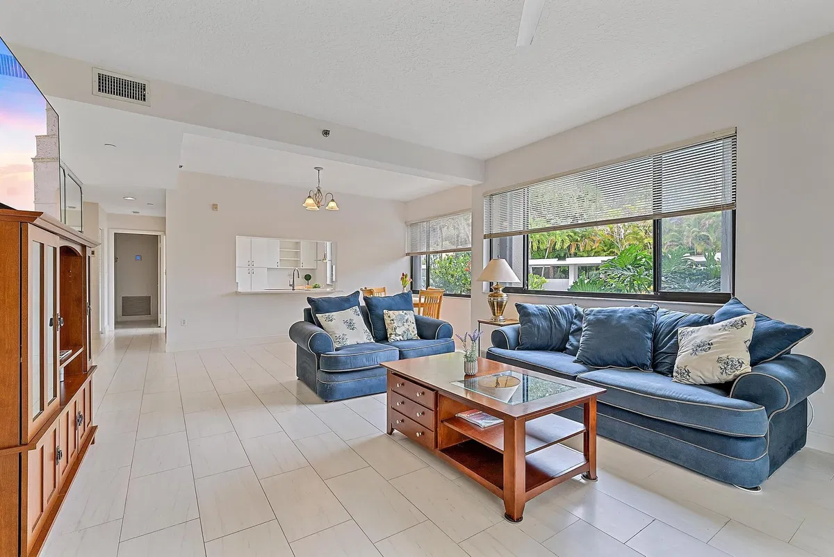 Residence photo 10