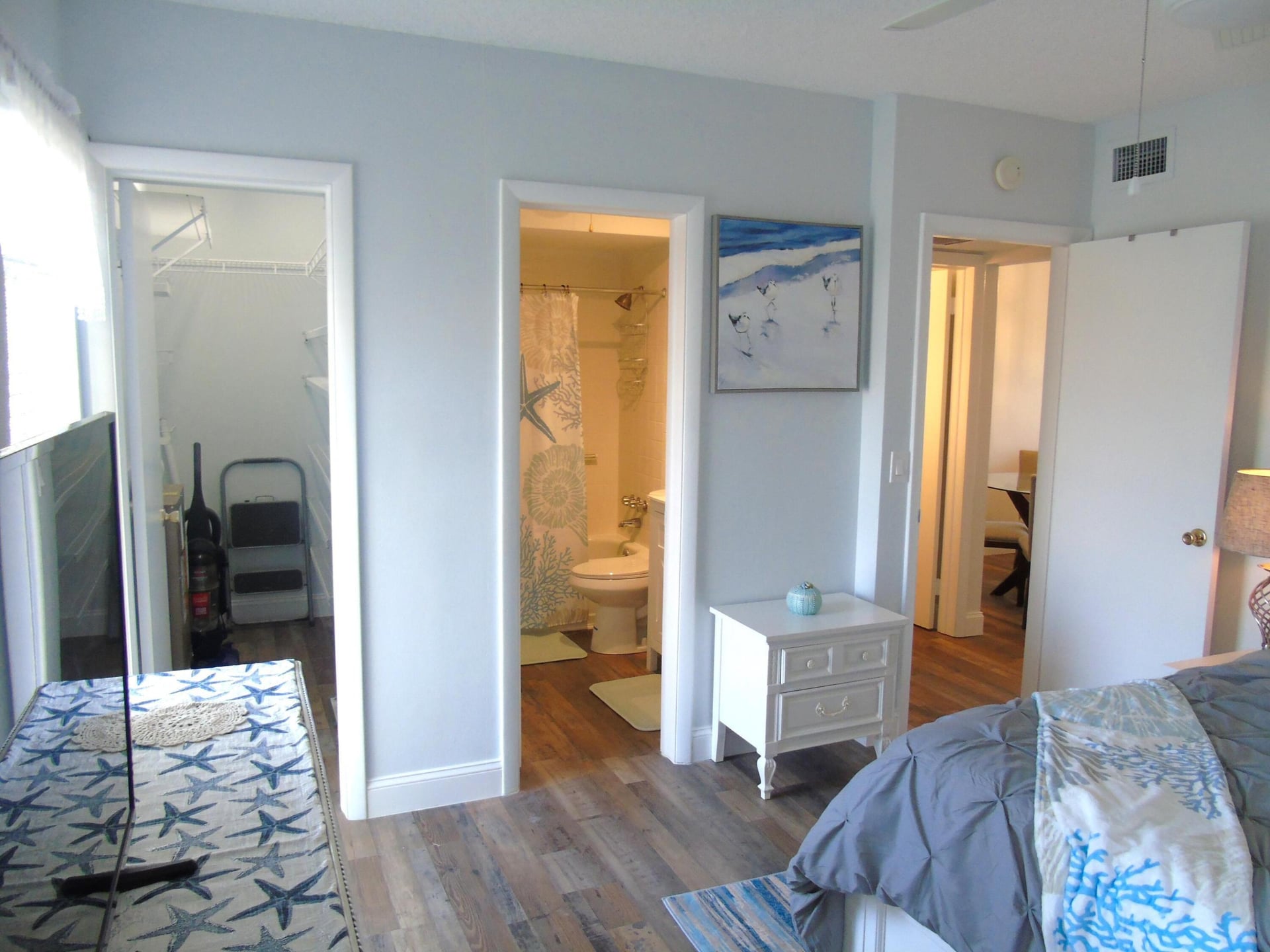 Unit 204 photo 19