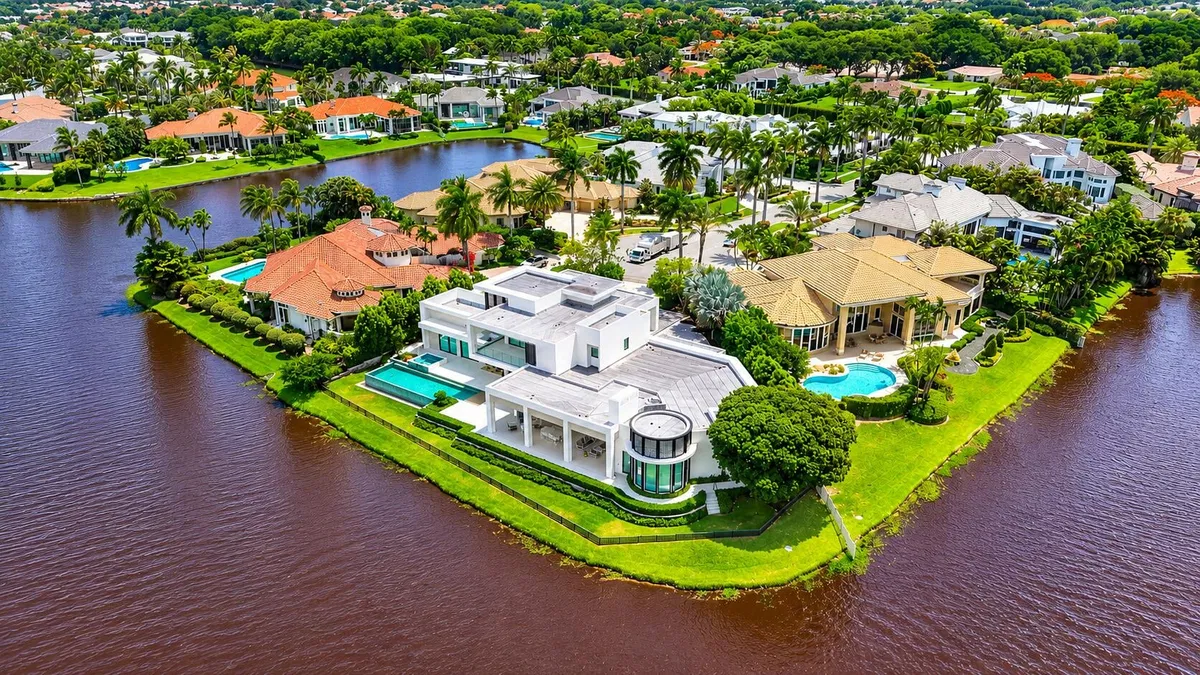 St. Andrews Country Club Residence photo 55