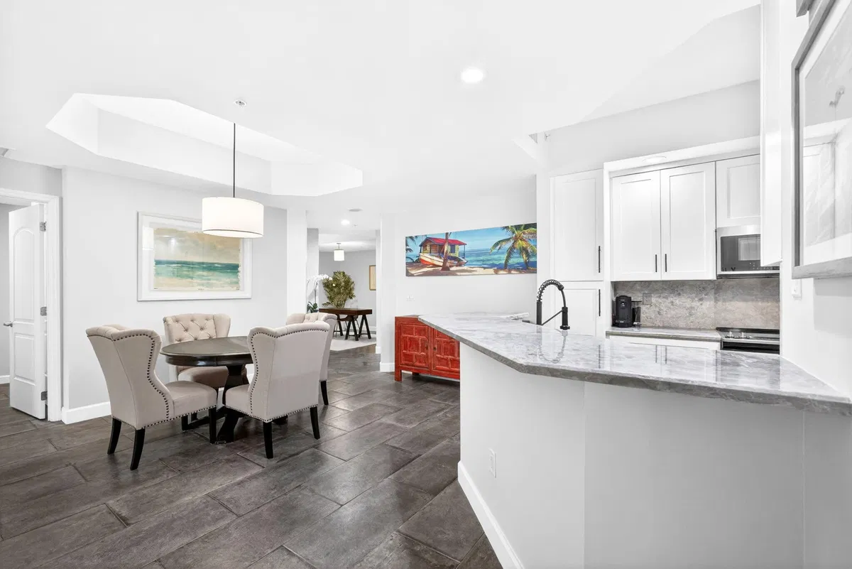 One City Plaza Unit 614 photo 10