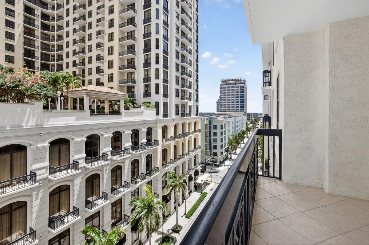 One City Plaza Unit 614 photo 13