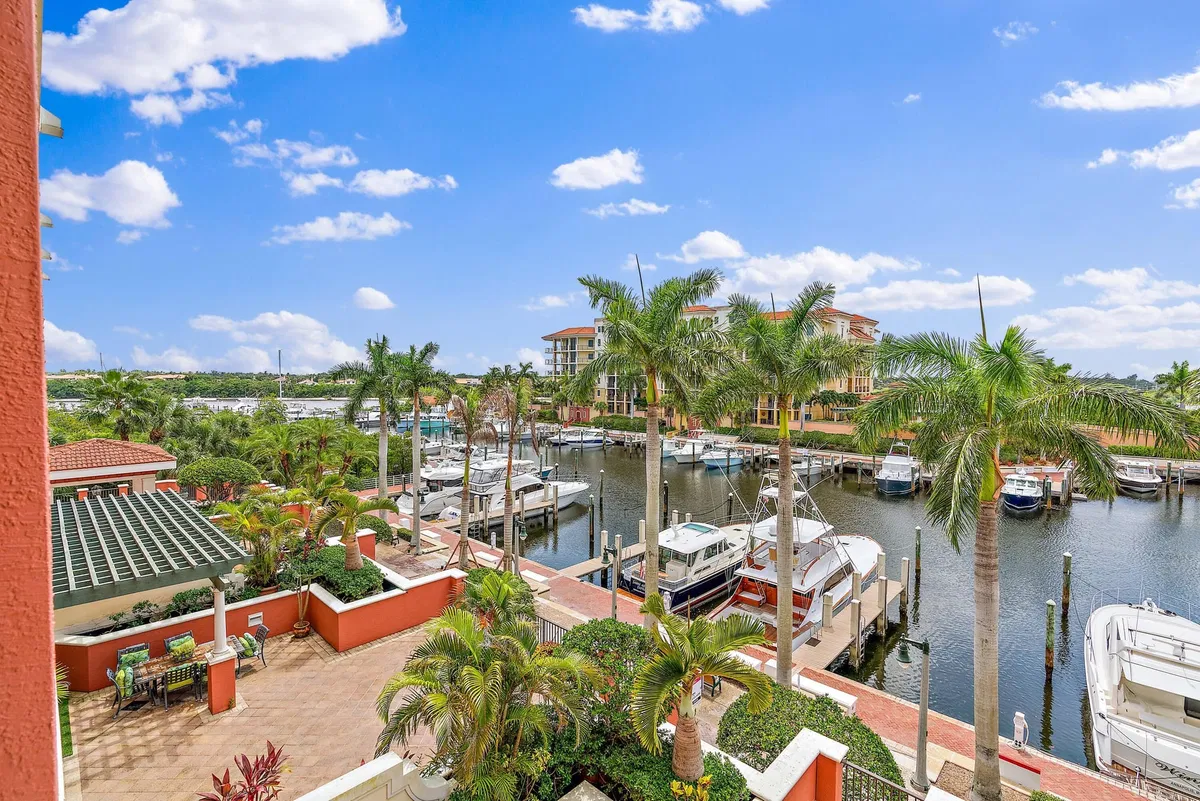 Jupiter Yacht Club Unit 303 photo 7