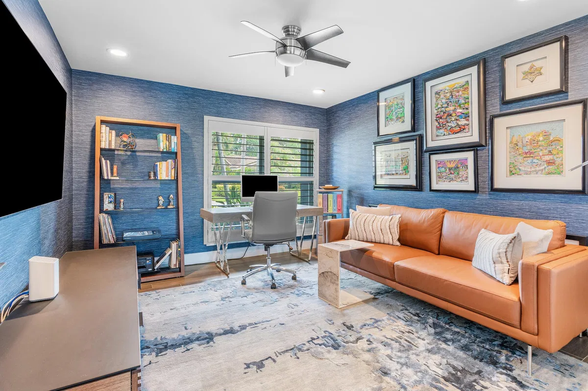 Residence photo 19