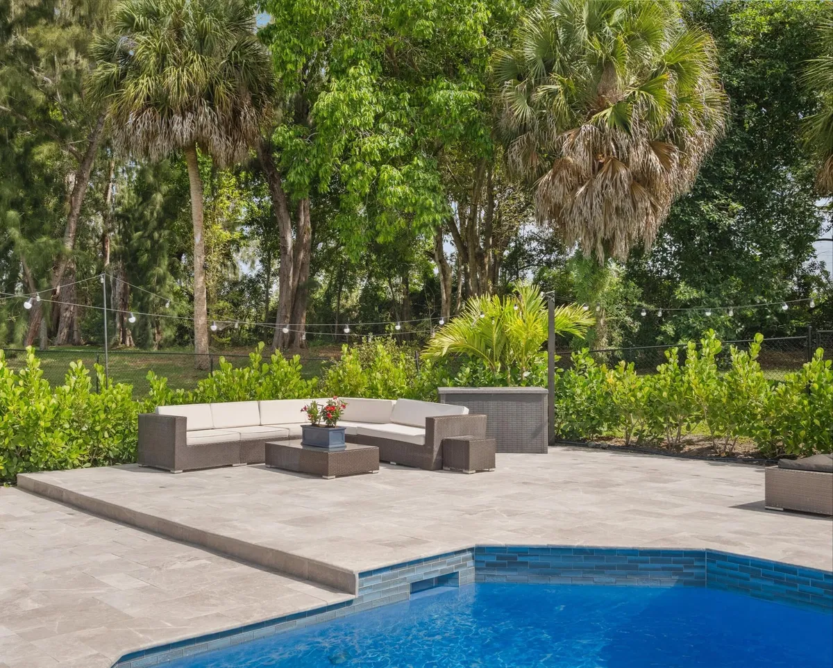 Pinewood Residence photo 22