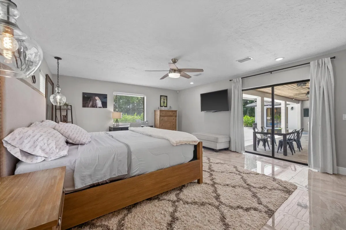 Pinewood Residence photo 25