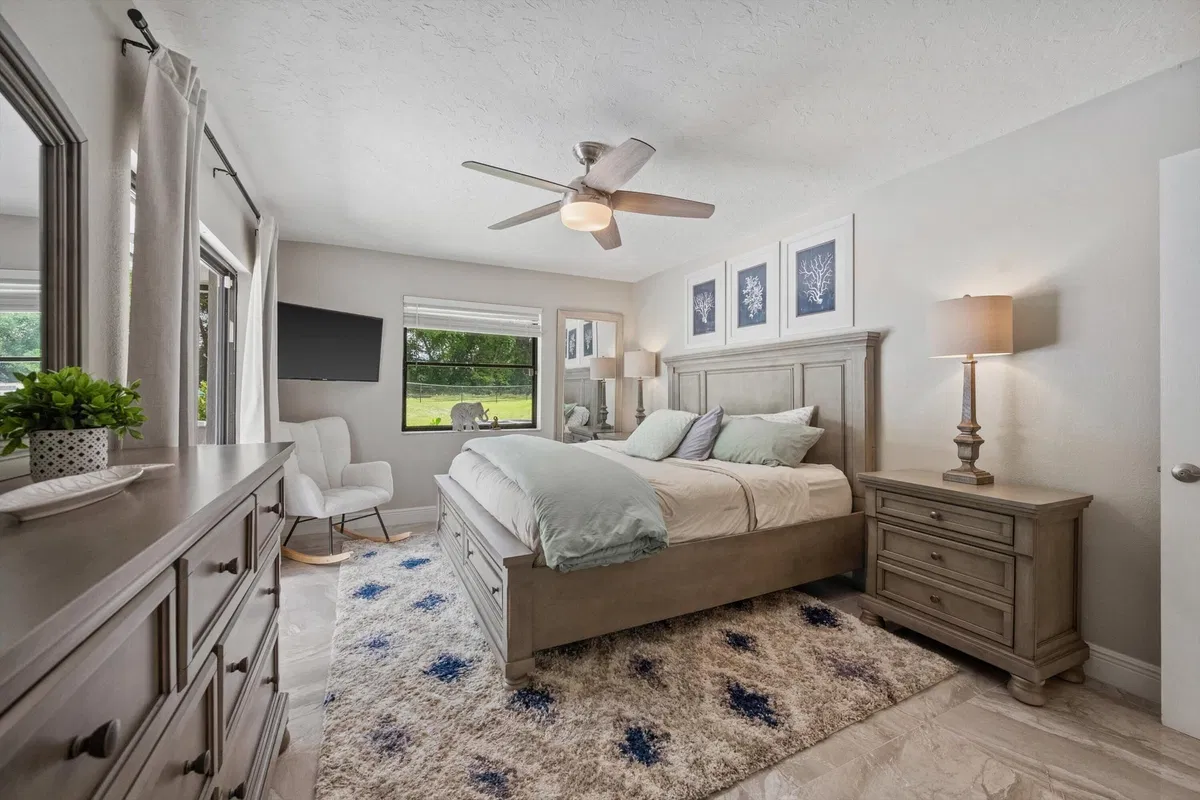 Pinewood Residence photo 31