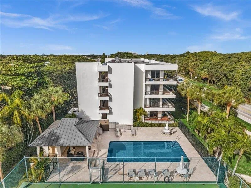 Boca Raton Unit 304 photo 4