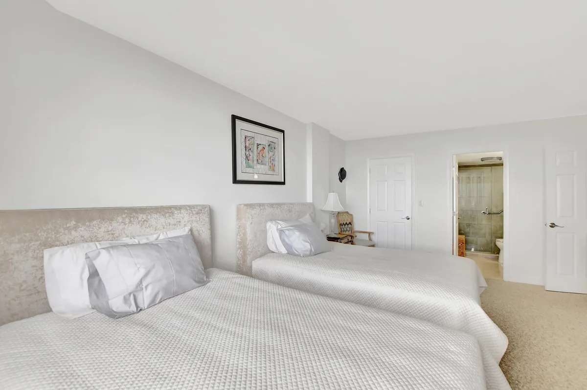 Boca Towers Unit 1405e photo 19