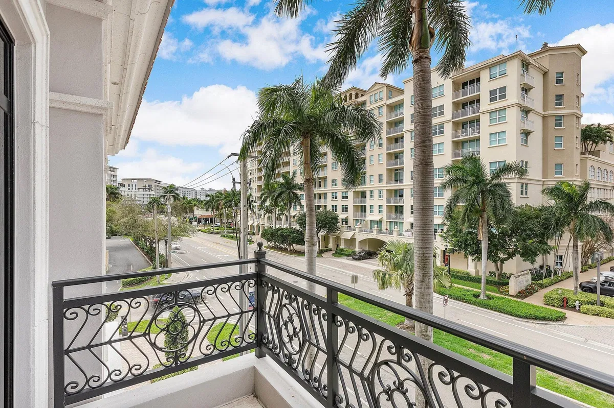 Palmetto Place Boca Unit 10 photo 25