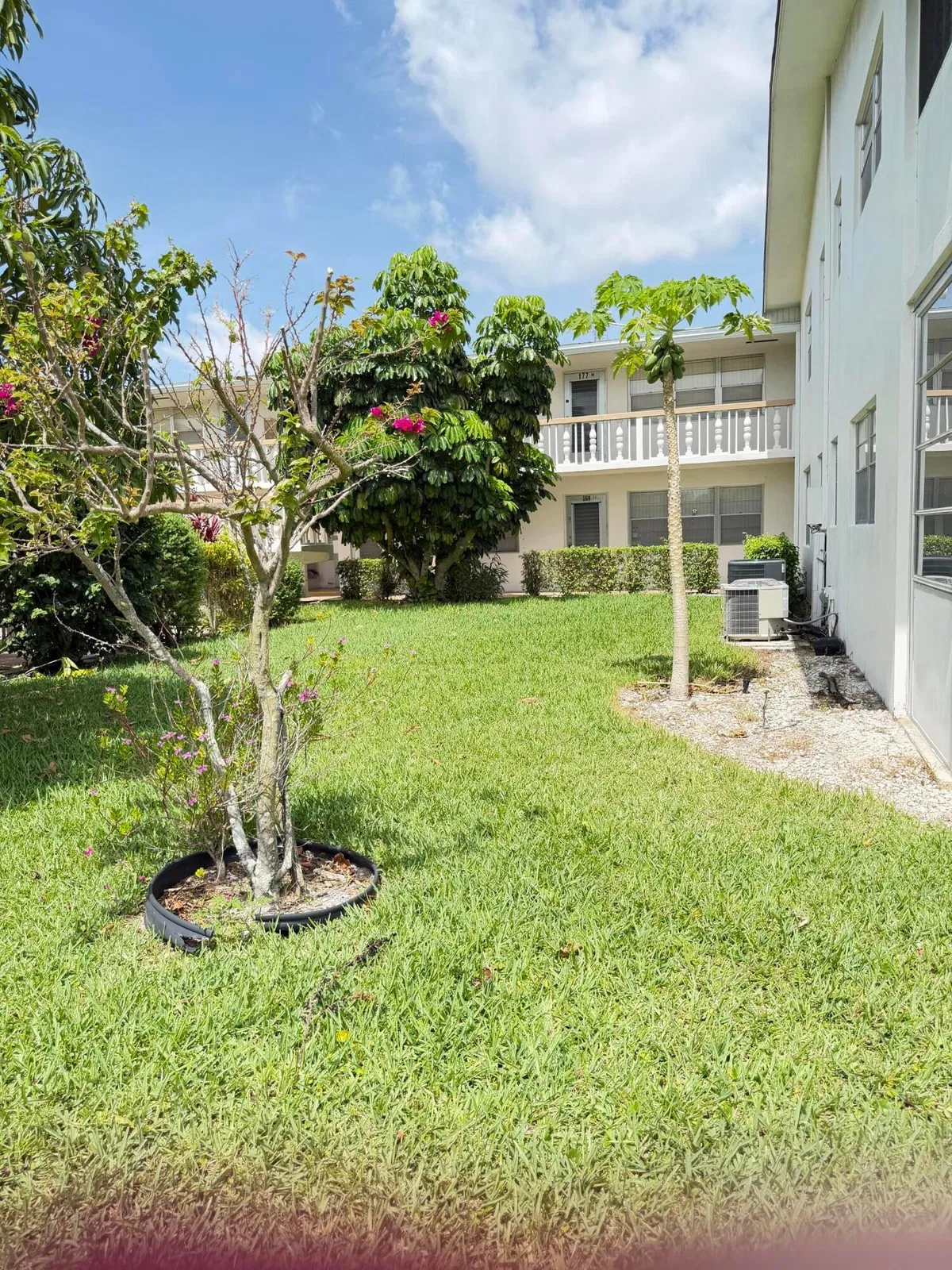 Residence photo 28