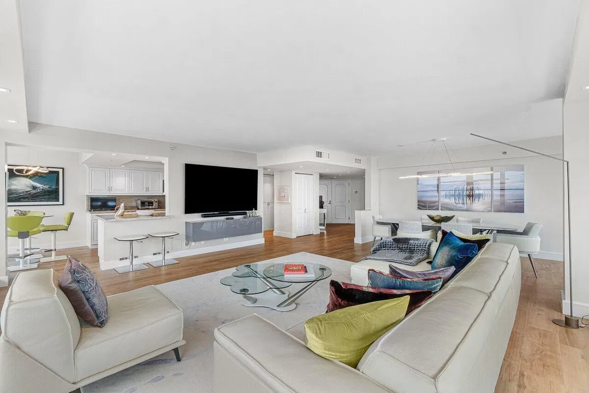 Sea Ranch Club of Boca Unit 601 photo 7