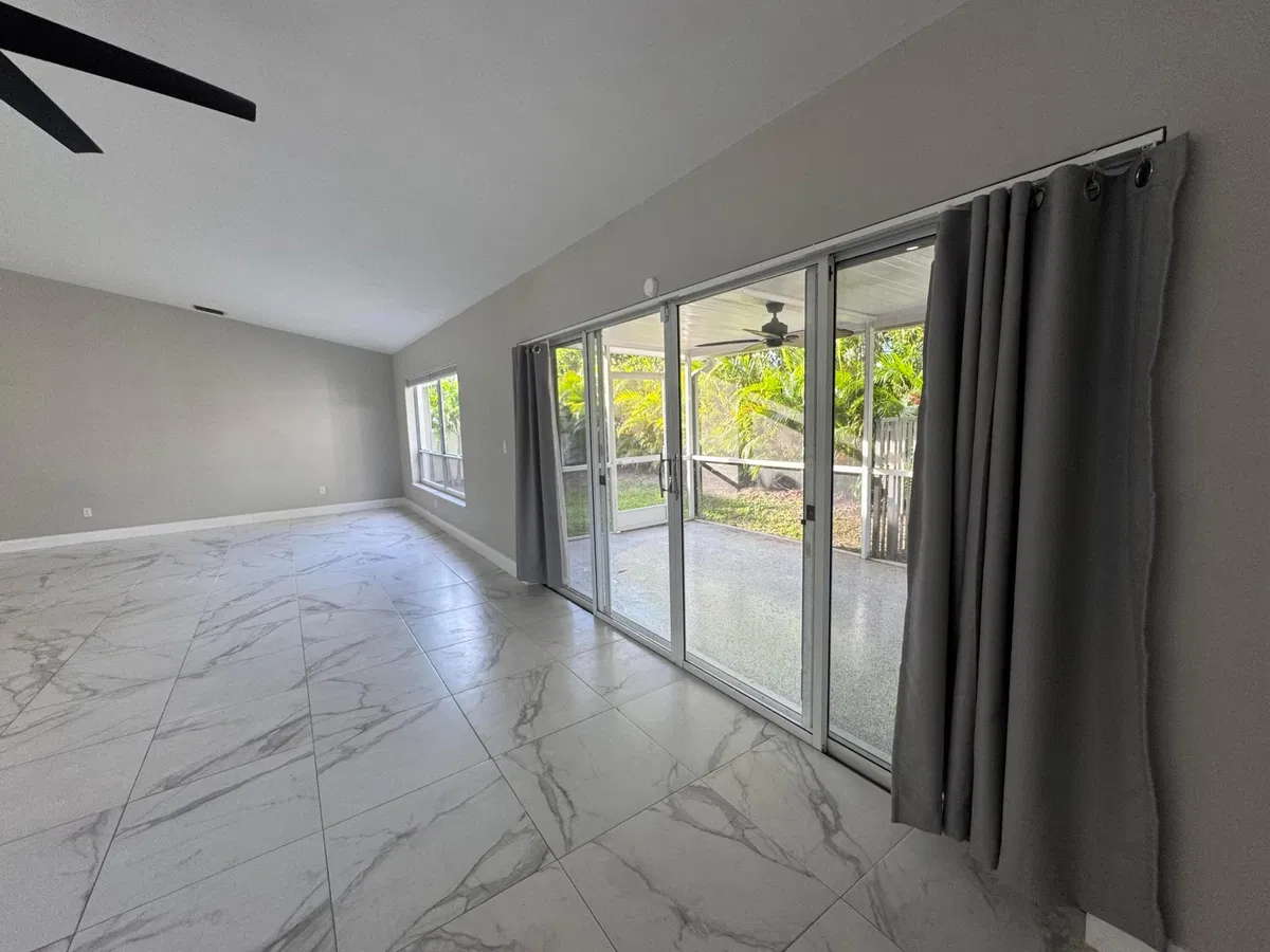 Residence photo 28
