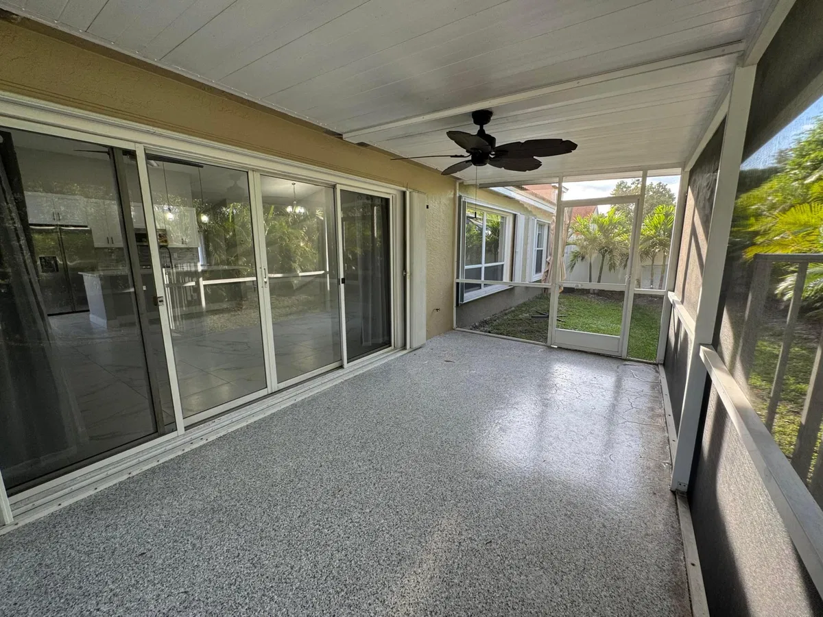 Residence photo 43