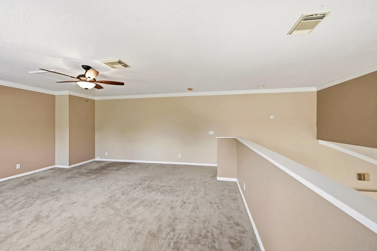 Residence photo 49