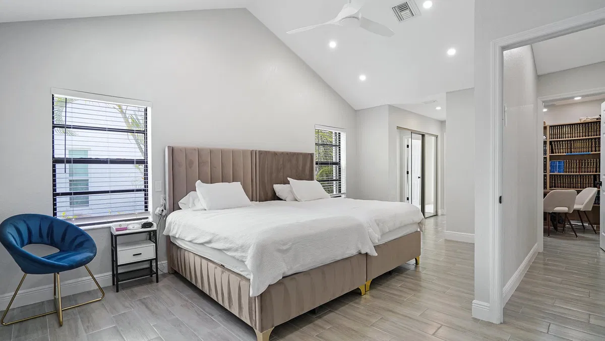 Residence photo 25