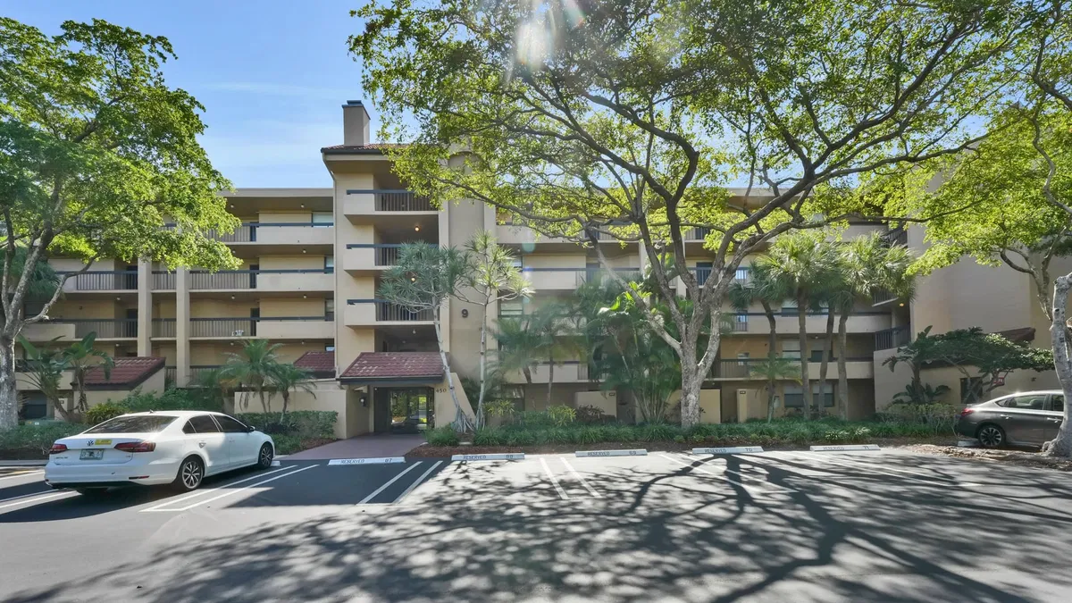 Unit 9207 photo 28
