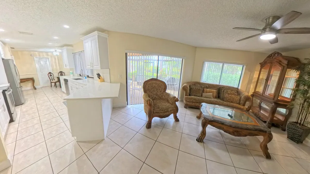  Residence photo 25