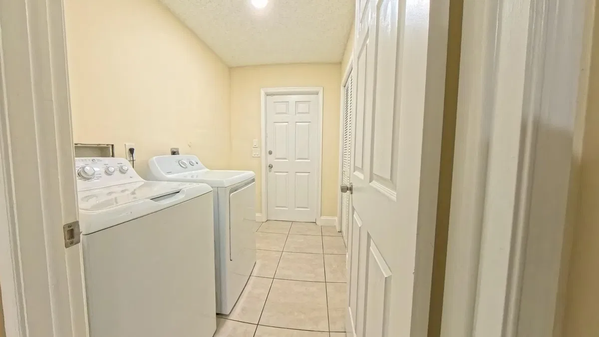  Residence photo 37