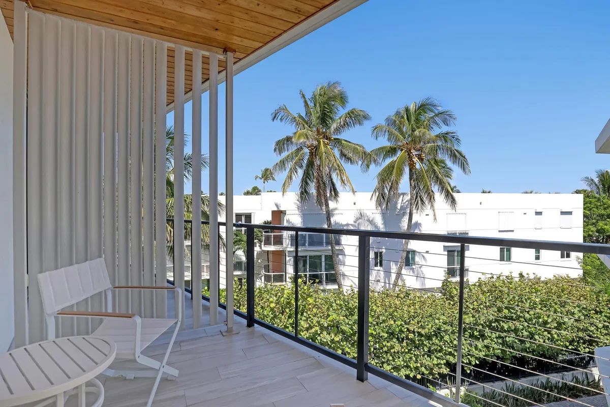 Singer Island Unit 305 photo 13