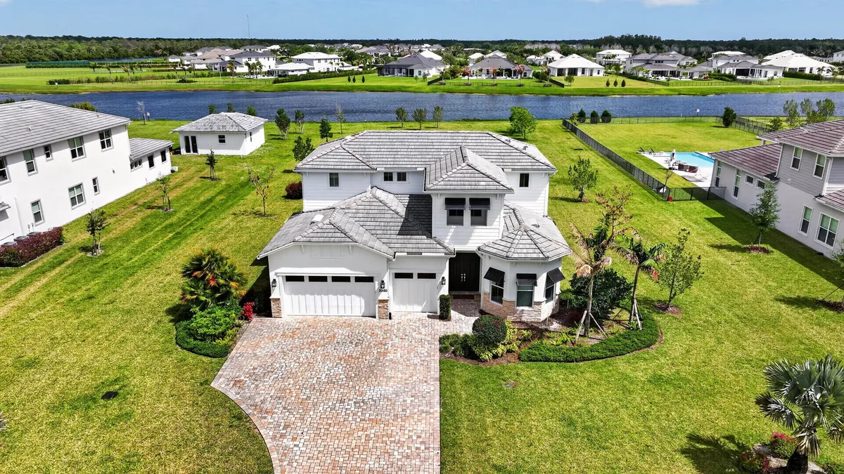 Bridgewater Preserve Residence