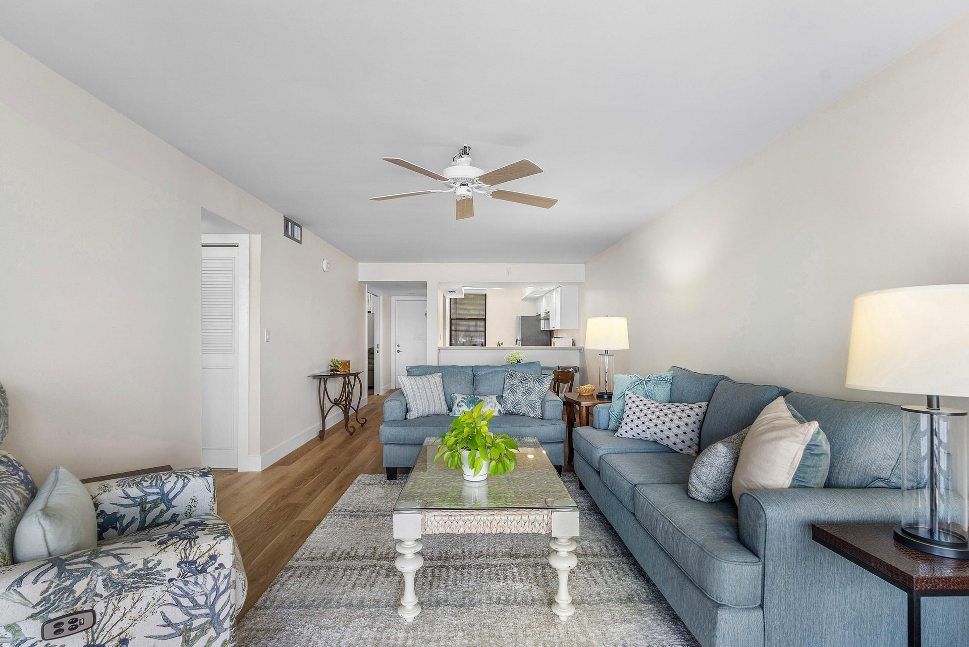 Unit 14203 photo 13