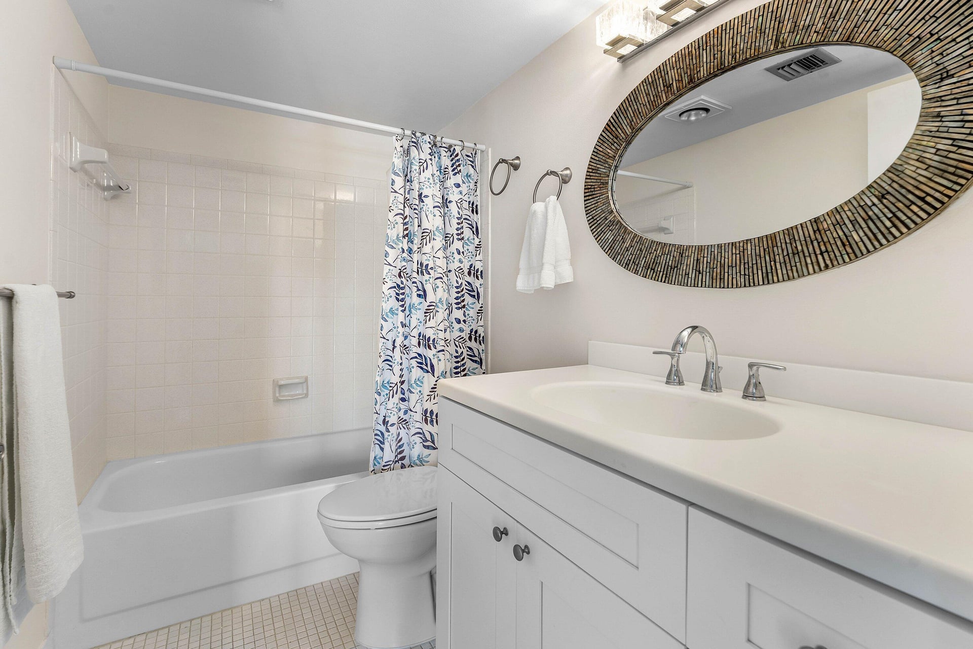 Unit 14203 photo 16