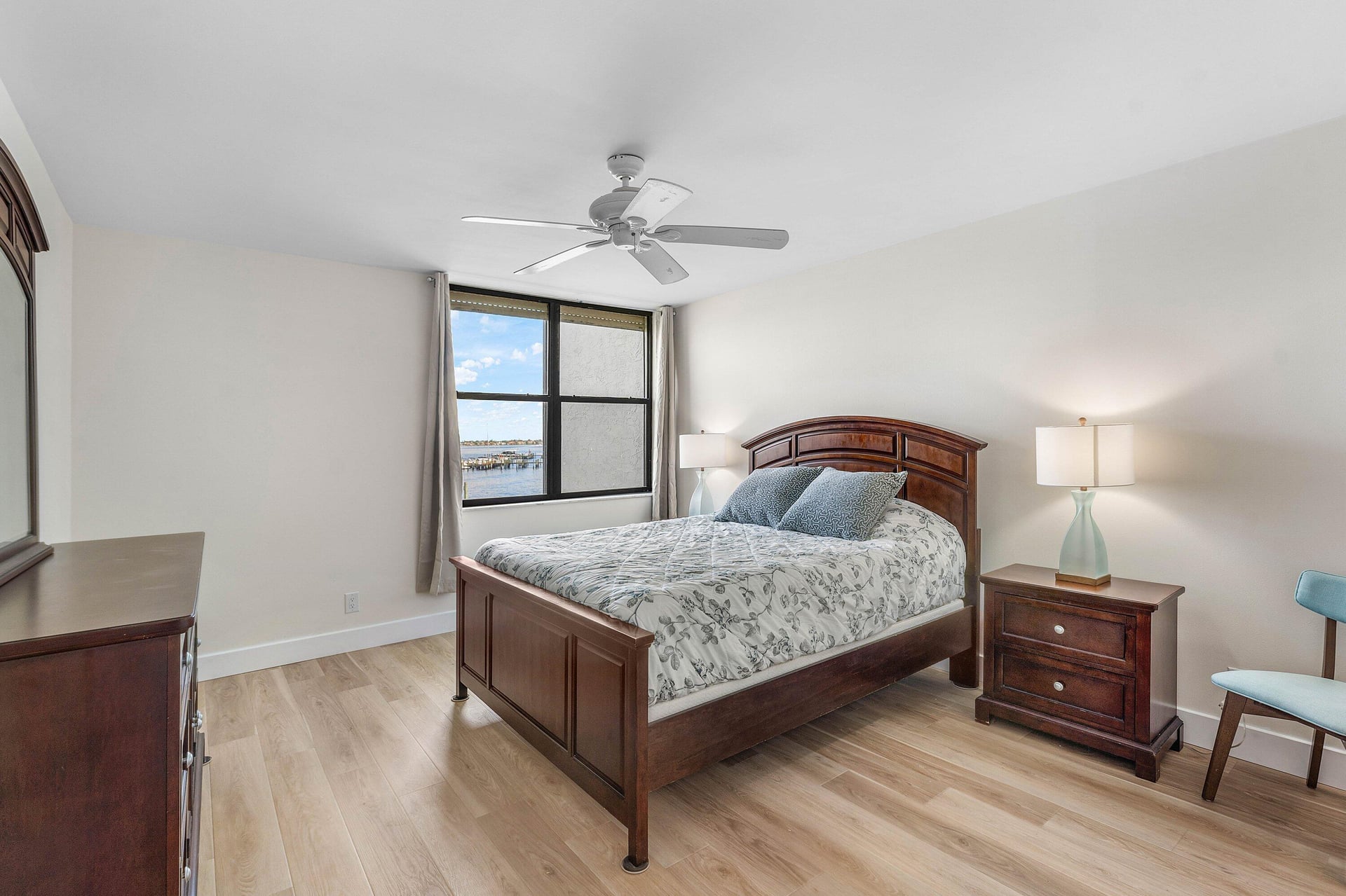 Unit 14203 photo 19