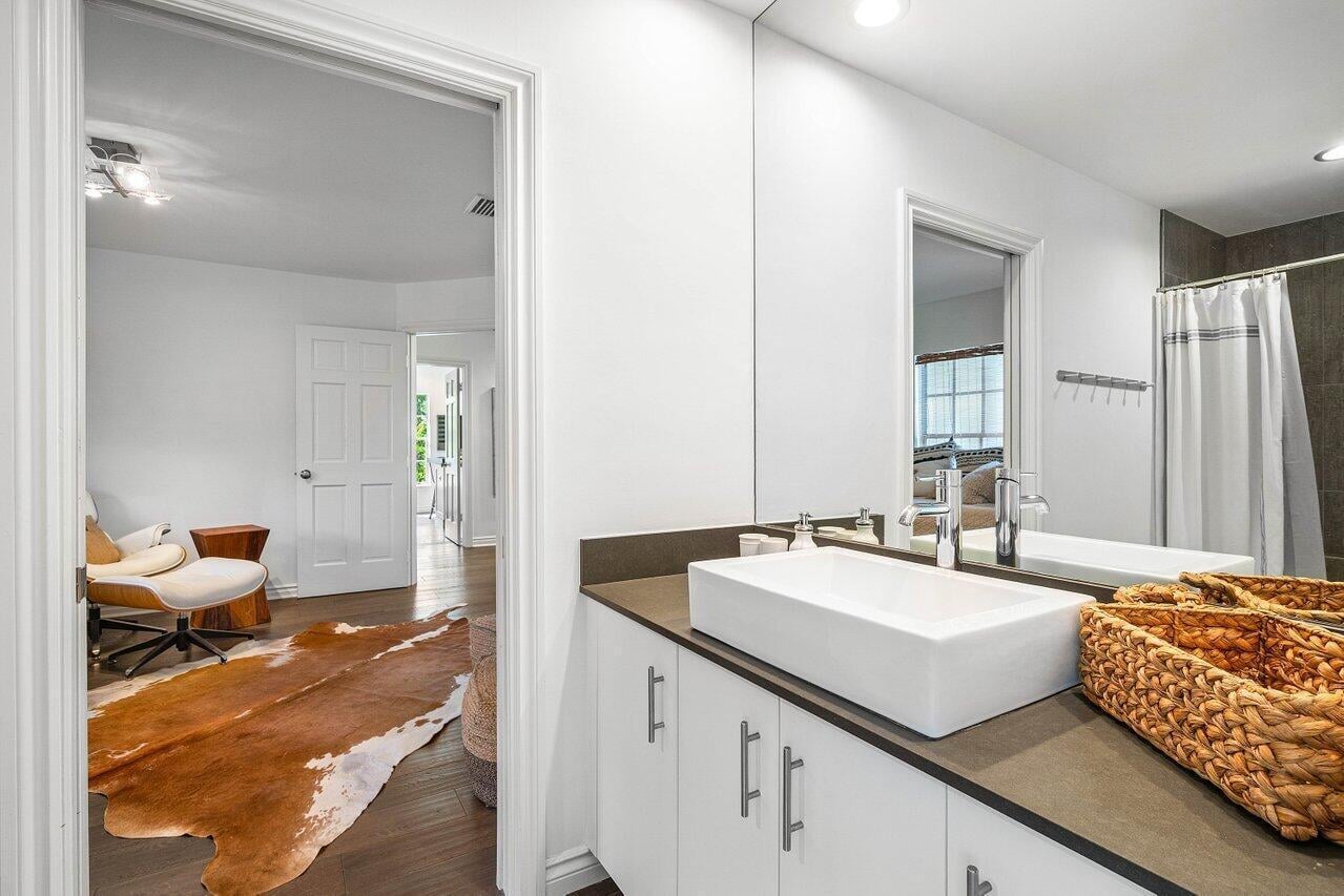 First Fairway Residence photo 19