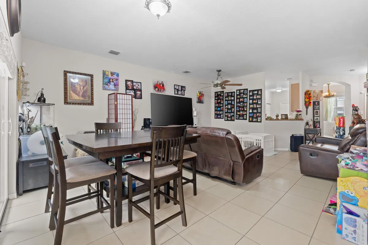 Residence photo 19