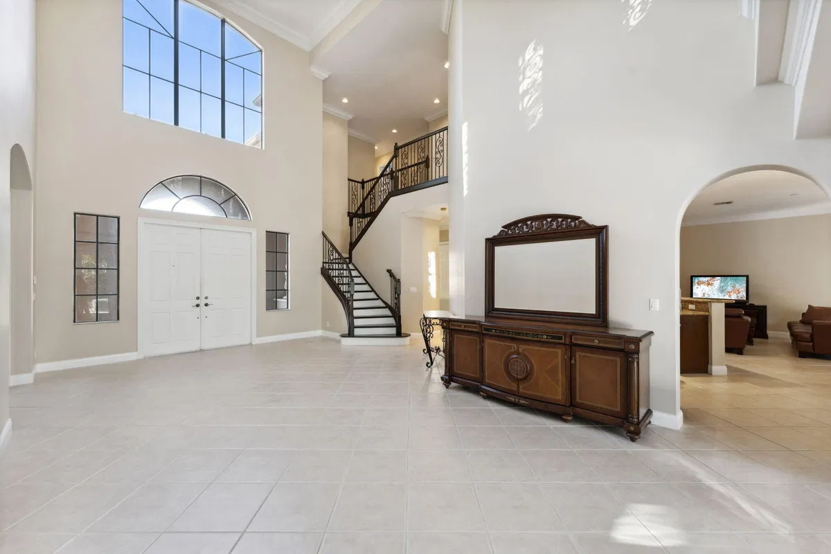 Residence photo 4