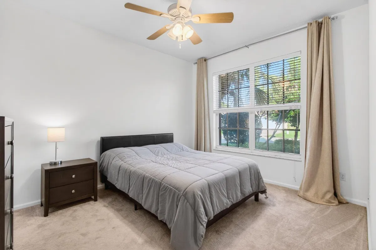Residence photo 37