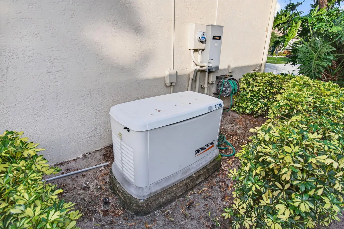 Residence photo 52