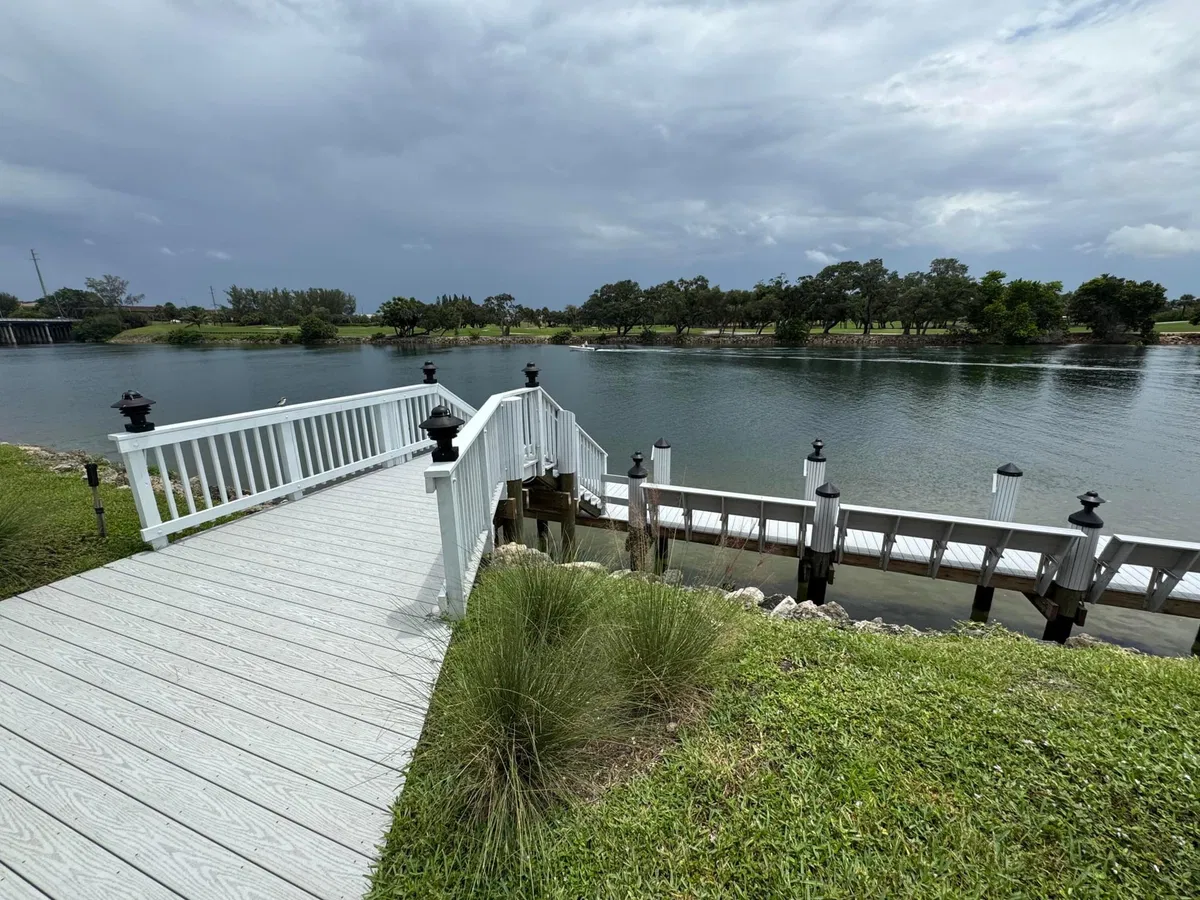Golfview North Palm Beach I Unit 706 photo 4