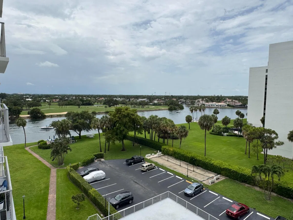 Golfview North Palm Beach I Unit 706 photo 13