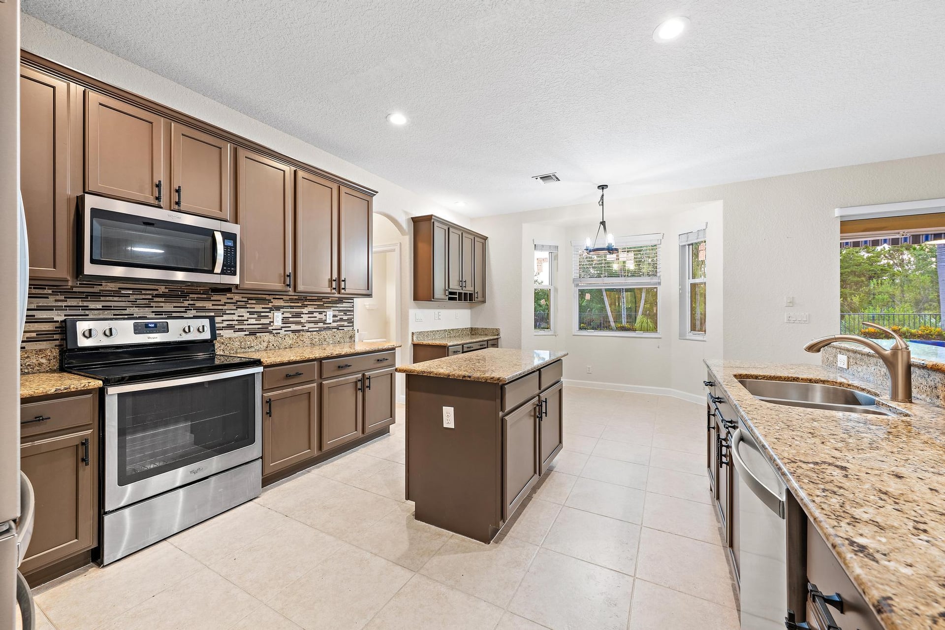 Residence photo 16