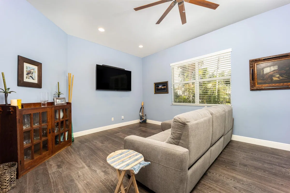 Residence photo 31