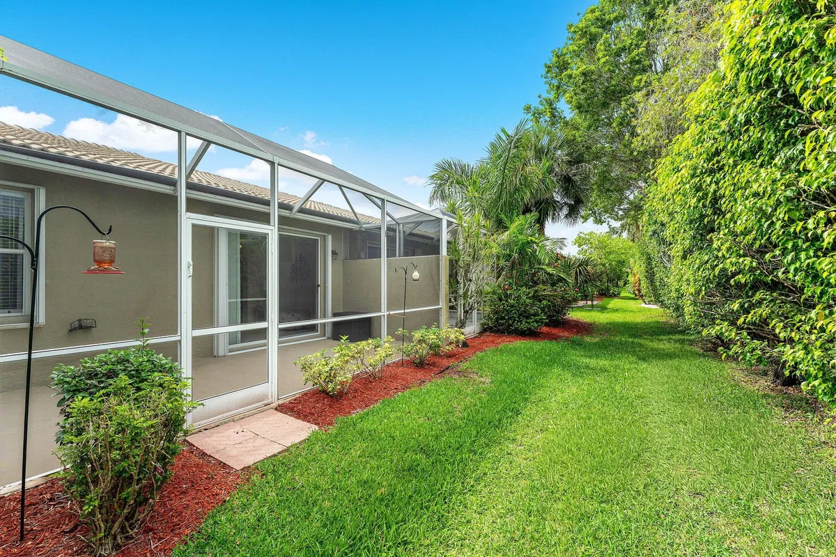 Residence photo 25