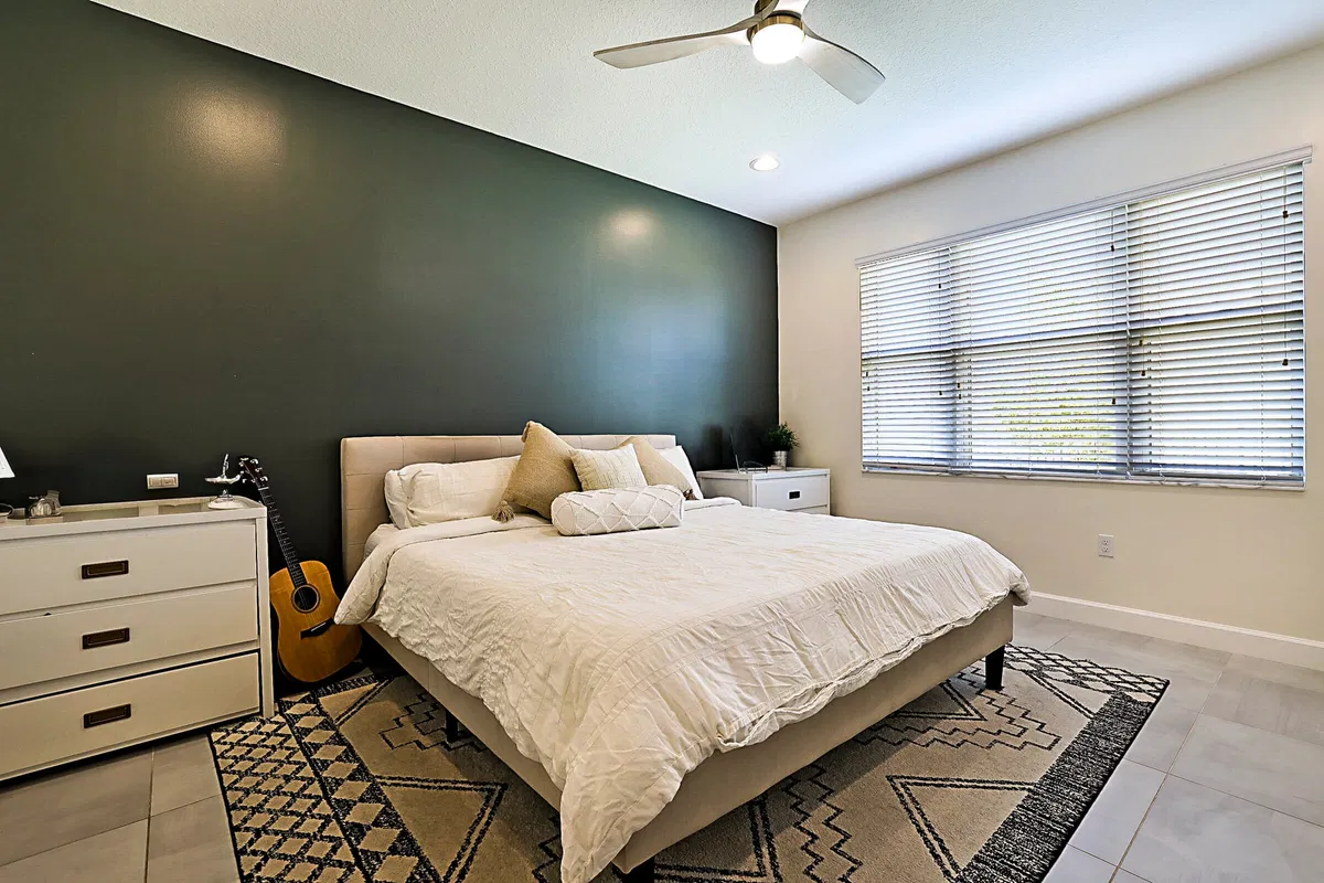 Residence photo 19