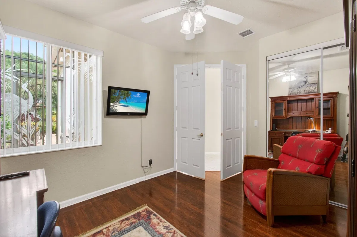 Residence photo 31