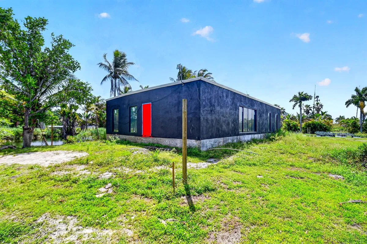 Residence photo 16