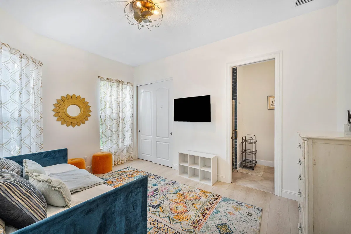  Residence photo 22