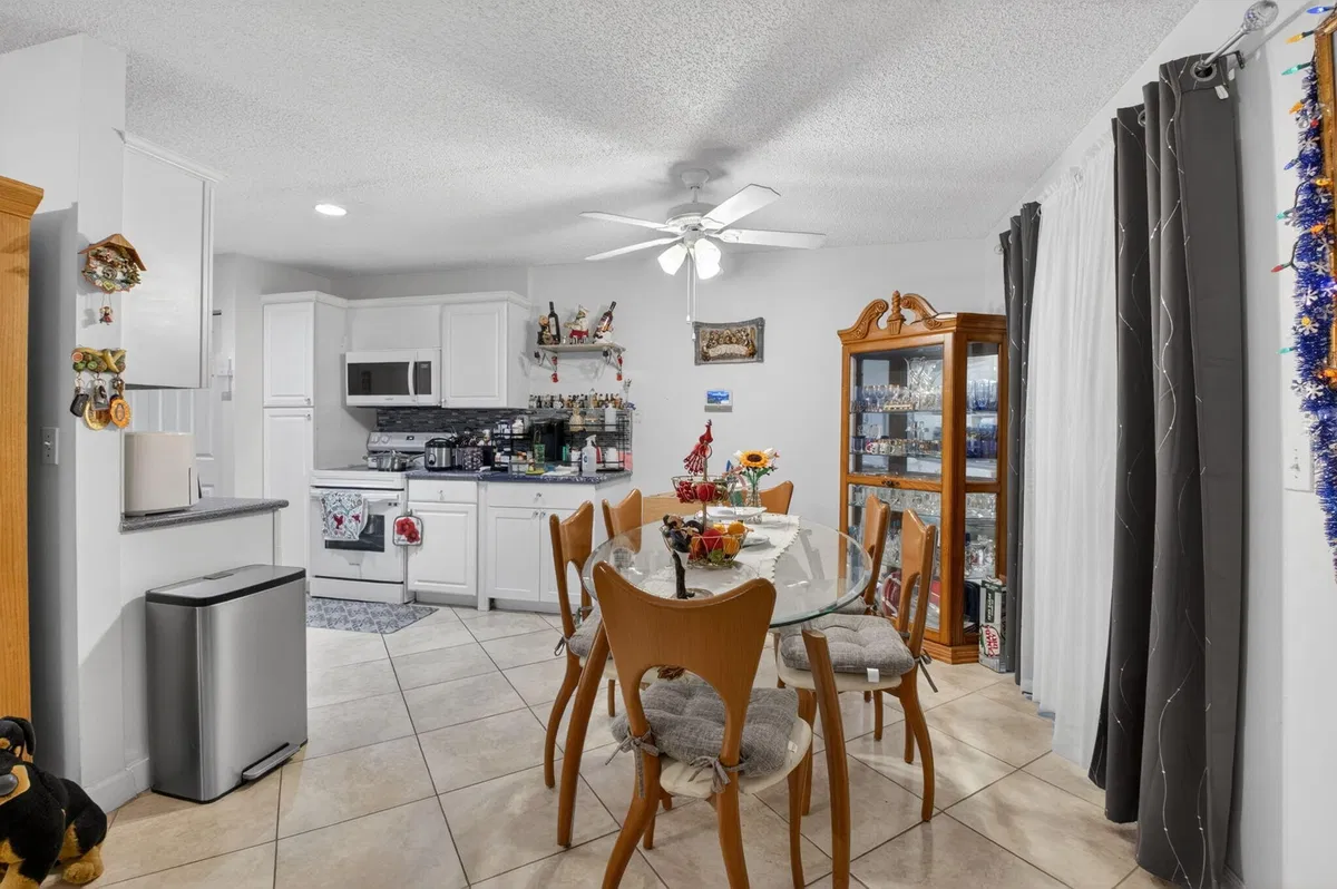 Residence photo 7