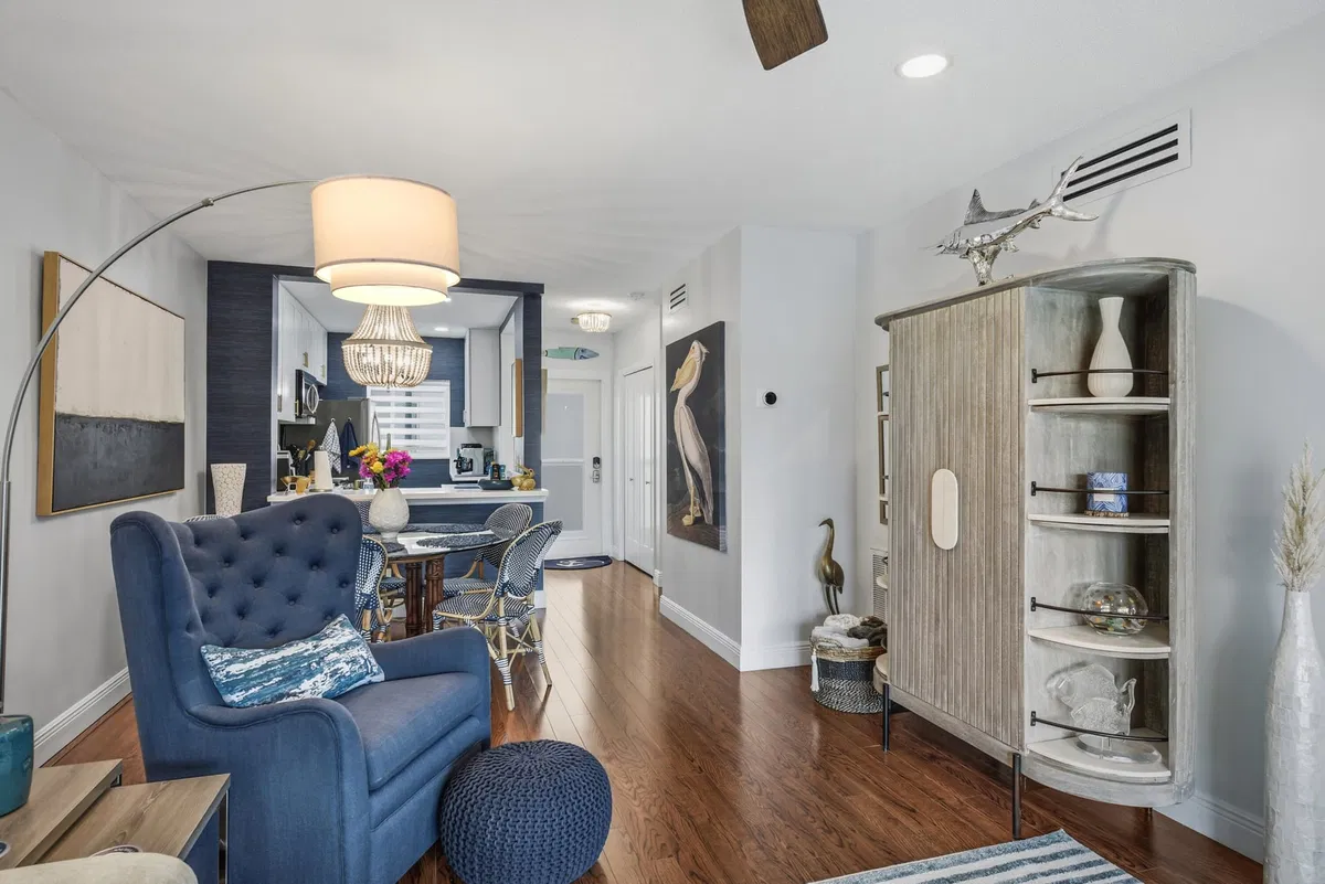 Unit 3070 photo 10