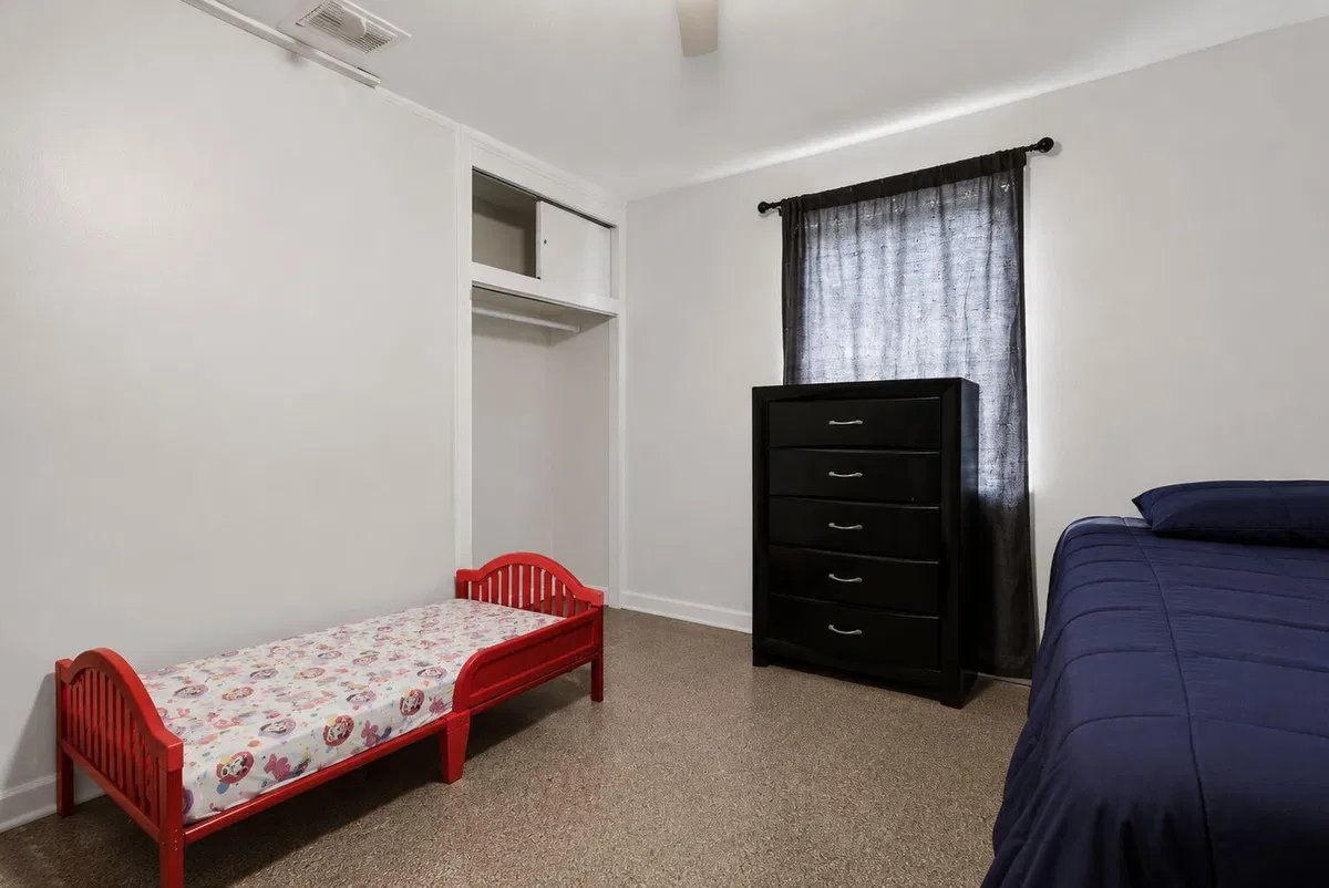 Residence photo 16