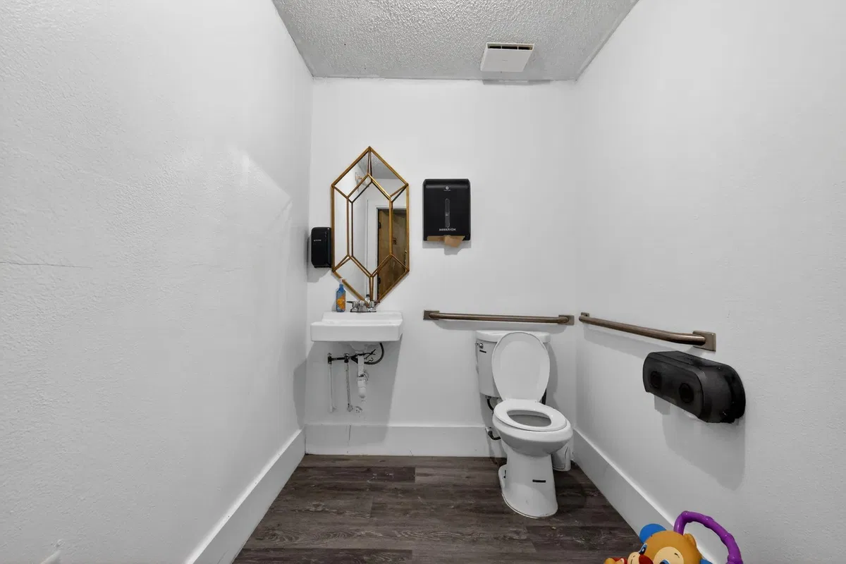 Residence photo 58