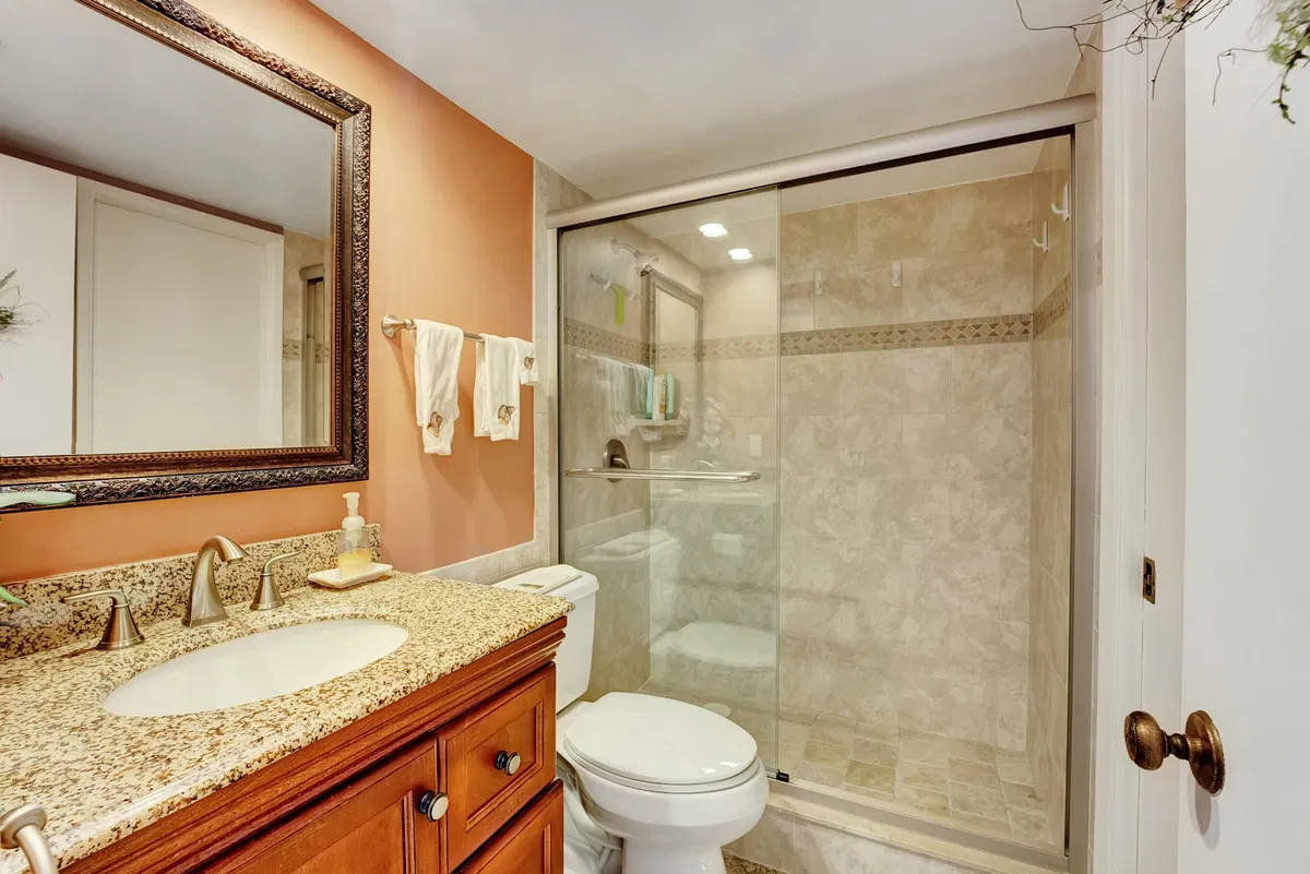 Unit 9202 photo 16