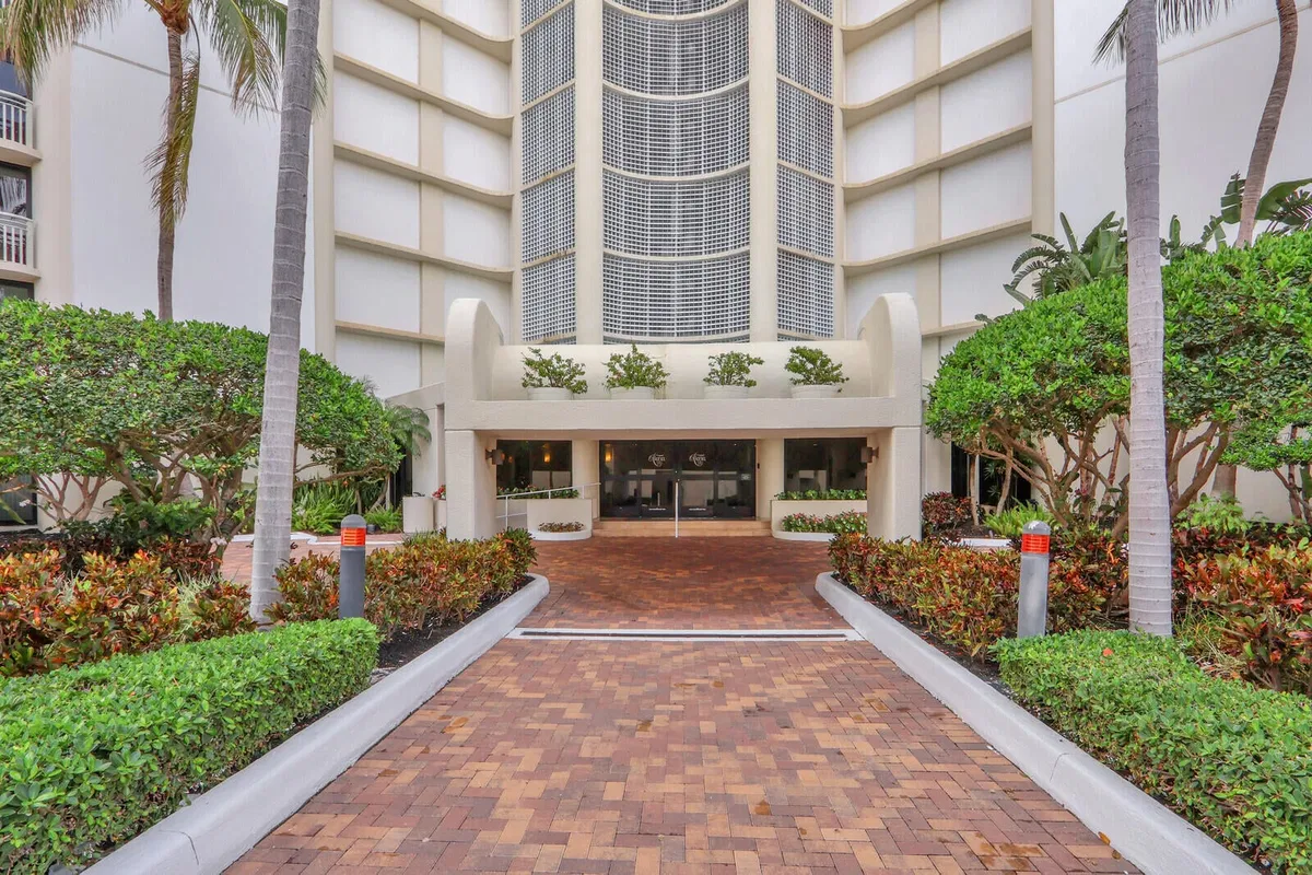 Tiara Singer Island Unit 7h