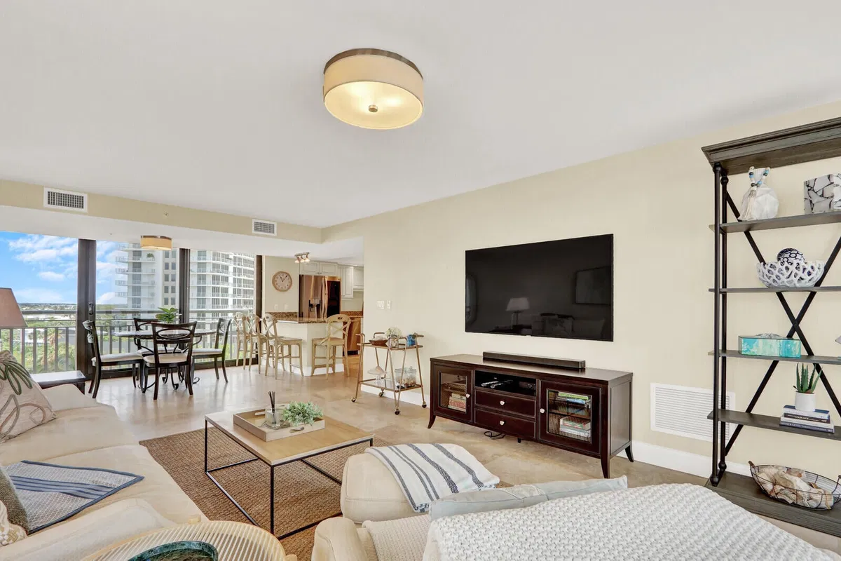 Tiara Singer Island Unit 7h photo 4